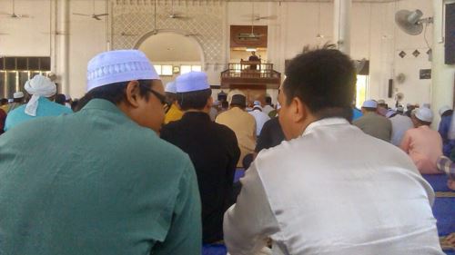 setiap khutbah adalah pesanan berharga, adakah kita mendengarnya?