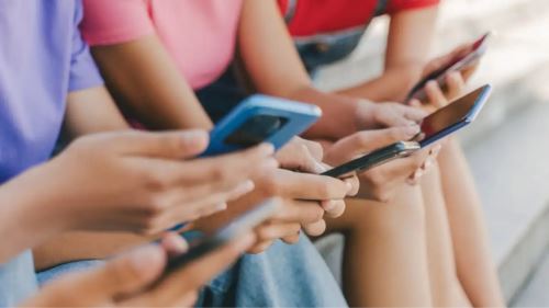 tiada lagi sembang dengan orang asing! roblox wajibkan imbasan muka untuk chat