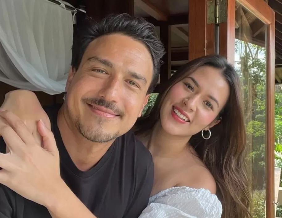 raisa diduga gugat cerai hamish daud? foto anniversary pernikahan dilihat hilang dari instagram