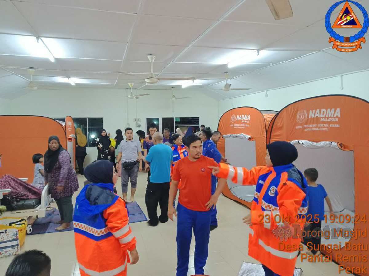 banjir di perak bertambah buruk, lebih 1,700 mangsa dipindahkan ke pps