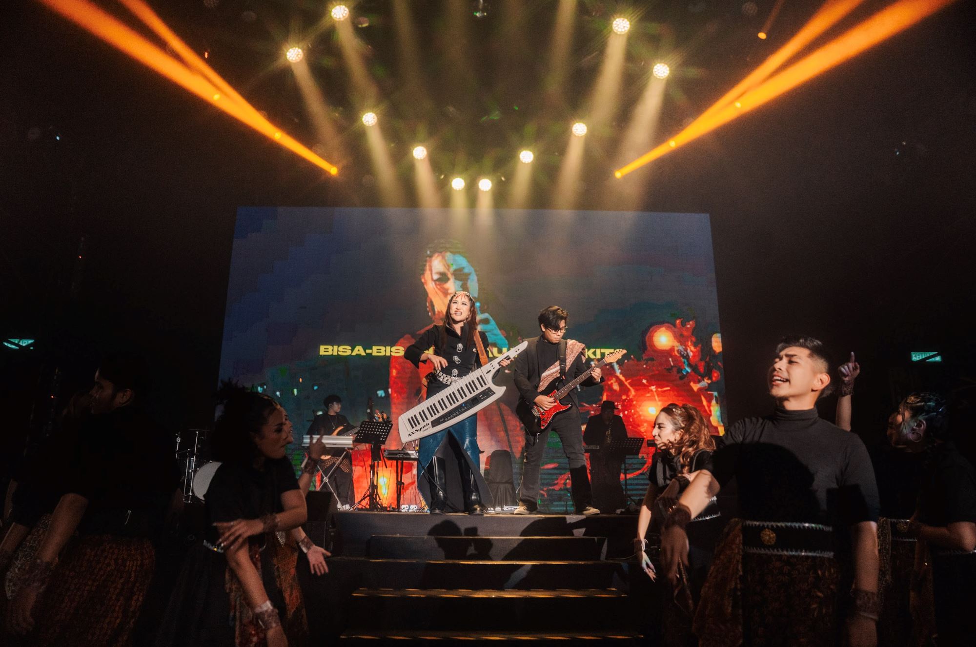 the syok team shares what it was really like to be at the aisha experience with aisha retno