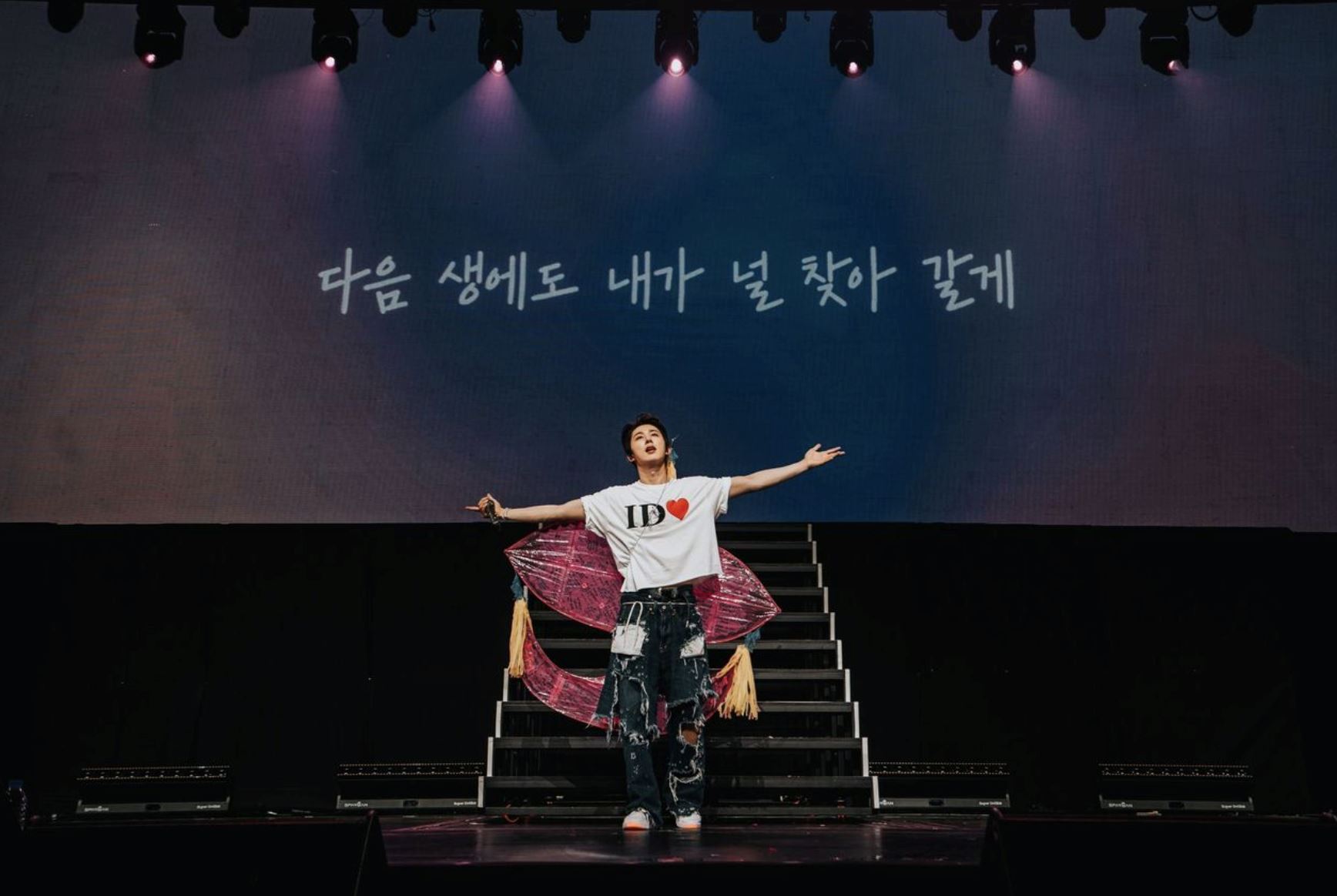 b.i wraps the last parade tour in kl, leaves fans with unforgettable memories