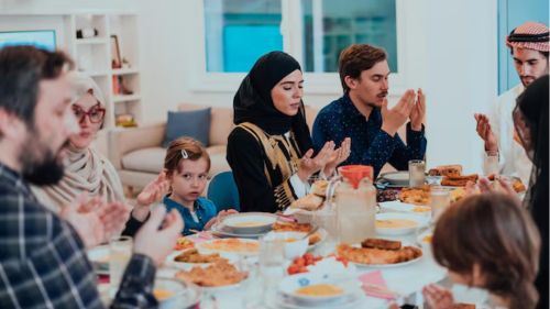 6 waktu mustajab berdoa dalam ramadan, rugi besar kalau terlepas! ini rahsia ‘direct line’ dengan allah