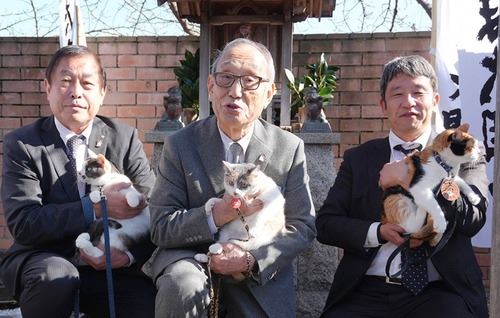 ketua stesen kereta api paling comel di dunia? jawapannya ada di jepun!