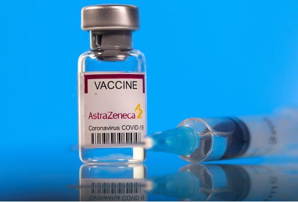 kkm beri jaminan vaksin astrazeneca selamat.