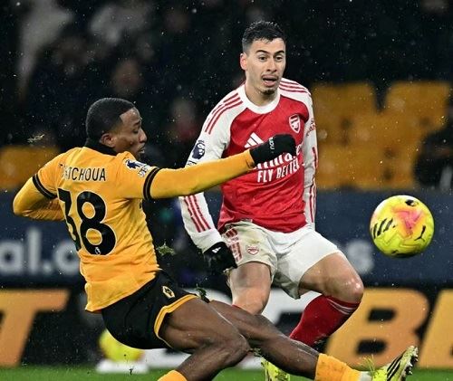 arsenal stumble in the epl title race