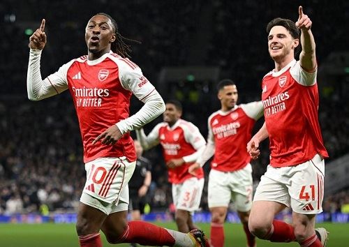 arsenal restore their lead at the epl summit