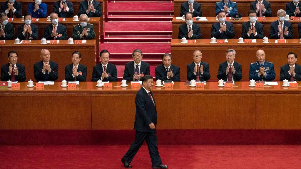 二十大于2022年选出205名中央委员和171名候补中央委员，合计376人，本次五中全会出席人数约为其74%。